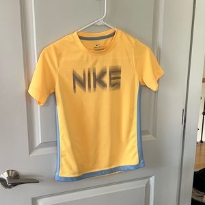 nike tshirt (boys)